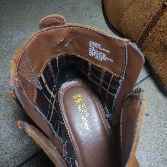 White Mountain Womens Brown Zip Up Leather Ankle Boots Size 7W - Picture 5 of 7